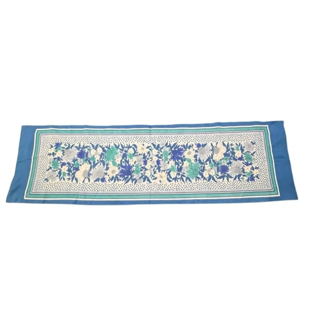 Vintage 80s Shawl Scarf Blue White Florals Cottagecore  41